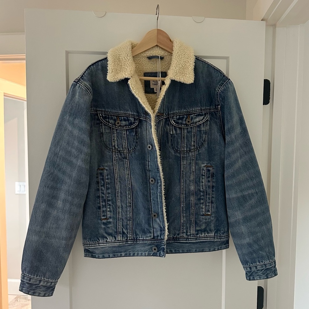 Denim Trucker Jacket- NWT - Picture 6 of 7